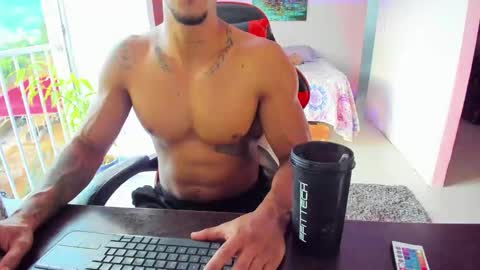 Snapshot of adam_valencia chatting on 09-13-25, 10:42 Adam Valencia online show from 09-13-25, 10:42