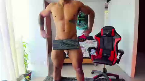 Snapshot of adam_valencia chatting on 09-22-25, 04:31 Adam Valencia online show from 09-22-25, 04:31