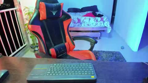 Snapshot of adam_valencia chatting on 10-03-25, 02:08 Adam Valencia online show from 10-03-25, 02:08