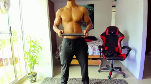 Snapshot of adam_valencia chatting on 10-03-25, 04:48 Adam Valencia online show from 10-03-25, 04:48