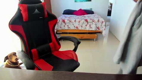 Snapshot of adam_valencia chatting on 10-24-25, 03:41 Adam Valencia online show from 10-24-25, 03:41