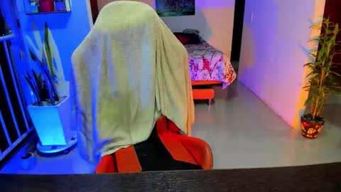 Snapshot of adam_valencia chatting on 11-05-25, 04:12 Adam Valencia online show from 11-05-25, 04:12