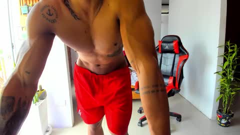 Snapshot of adam_valencia chatting on 11-06-25, 04:30 Adam Valencia online show from 11-06-25, 04:30