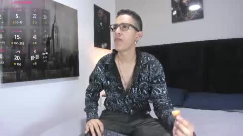 Snapshot of adam_walker_1 chatting on 06-12-26, 03:11 adam_walker_1 online show from 06-12-26, 03:11