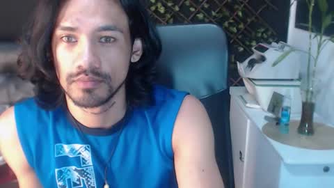 Snapshot of adam_x256 chatting on 12-21-25, 06:09 instagram adam x256 online show from 12-21-25, 06:09