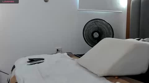 adambrocs1 online show from 09-20-25, 10:11