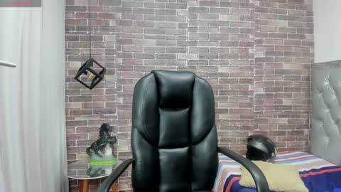 Snapshot of adamcoox chatting on 12-10-24, 08:08 Adam online show from 12-10-24, 08:08