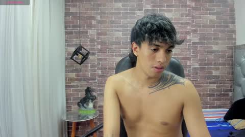 Snapshot of adamcoox chatting on 12-22-24, 03:11 Adam online show from 12-22-24, 03:11