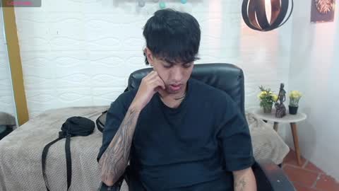 Snapshot of adamcoox chatting on 01-10-25, 05:05 Adam online show from 01-10-25, 05:05