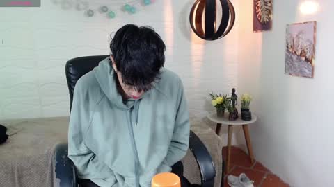 Snapshot of adamcoox chatting on 01-18-25, 09:34 Adam online show from 01-18-25, 09:34