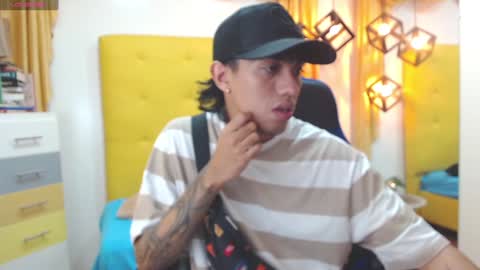 Snapshot of adamcoox chatting on 01-26-25, 05:23 Adam online show from 01-26-25, 05:23