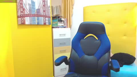 Snapshot of adamcoox chatting on 01-26-25, 03:03 Adam online show from 01-26-25, 03:03