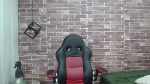 Snapshot of adamcoox chatting on 02-06-25, 06:40 Adam online show from 02-06-25, 06:40