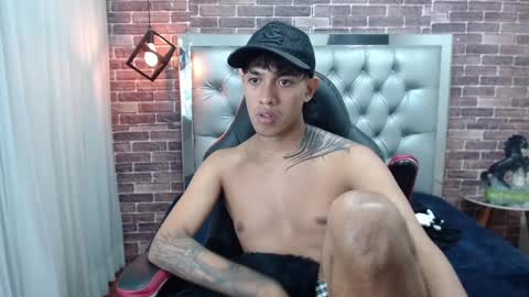 Snapshot of adamcoox chatting on 02-27-25, 06:50 Adam online show from 02-27-25, 06:50