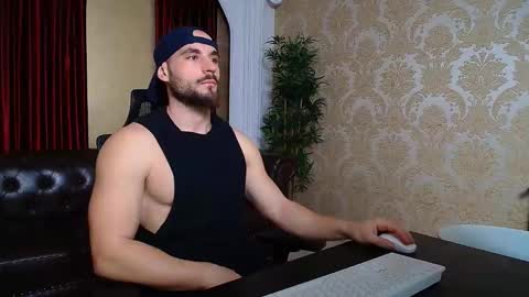 Snapshot of adamjameson chatting on 02-06-25, 06:29 AdamJameson online show from 02-06-25, 06:29