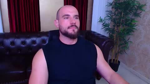 Snapshot of adamjameson chatting on 09-12-25, 05:29 AdamJameson online show from 09-12-25, 05:29