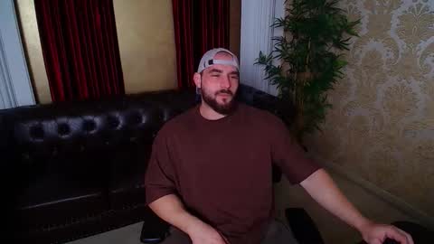 Snapshot of adamjameson chatting on 11-28-25, 05:21 AdamJameson online show from 11-28-25, 05:21