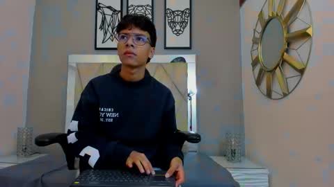 Adams Bobby online show from 11-20-25, 11:21