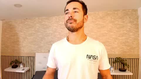 Im Adams Sanz online show from 04-08-26, 09:37