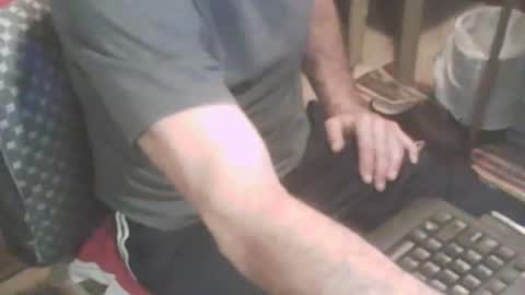 Snapshot of adamsny chatting on 05-04-26, 04:08 adamsny online show from 05-04-26, 04:08