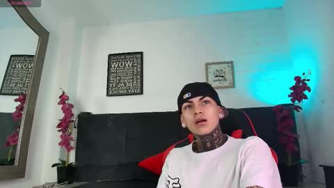 Snapshot of adamswalkerr_ chatting on 02-24-26, 12:03 AdamsWalkerr online show from 02-24-26, 12:03