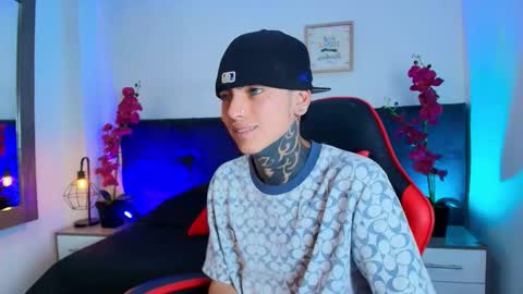 AdamsWalkerr  online show from 03-26-26, 12:55