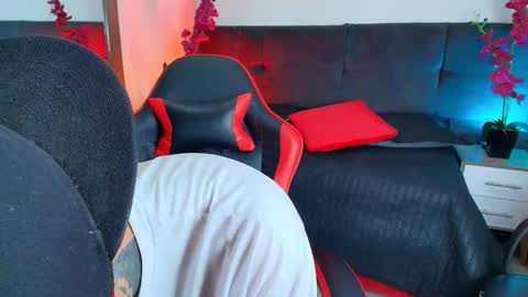 AdamsWalkerr  online show from 03-29-26, 01:05