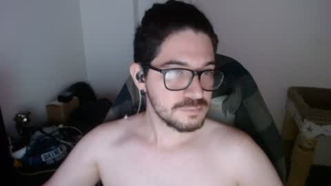 Snapshot of adamussutekh chatting on 07-05-26, 01:40 Adam online show from 07-05-26, 01:40