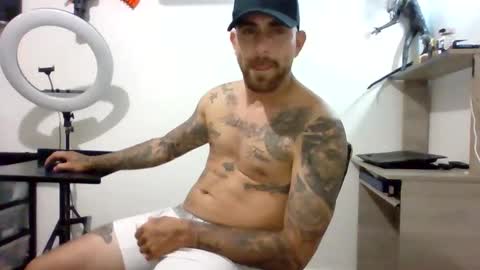 Snapshot of adan_carter chatting on 10-16-25, 04:24 adan_carter online show from 10-16-25, 04:24