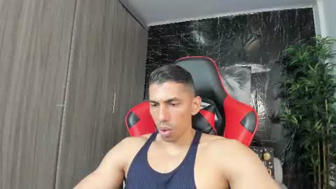 Snapshot of adan_sin1 chatting on 06-17-26, 04:41 Adan Sin online show from 06-17-26, 04:41
