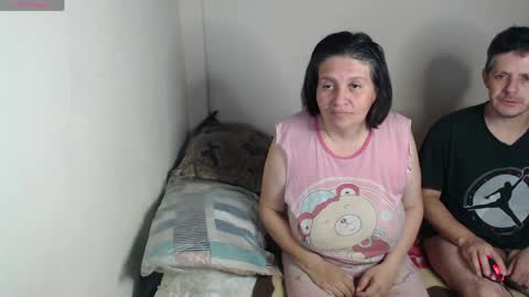 Snapshot of adan_y_eva_bk chatting on 04-07-26, 12:44 Adan and Eva online show from 04-07-26, 12:44