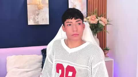 Snapshot of adann_scott chatting on 06-03-26, 12:52 Adan online show from 06-03-26, 12:52
