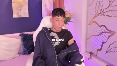 Snapshot of adann_scott chatting on 06-17-26, 12:29 Adan online show from 06-17-26, 12:29