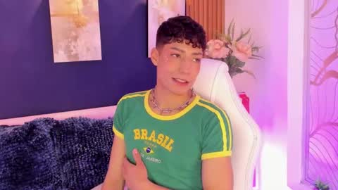Snapshot of adann_scott chatting on 06-22-26, 12:13 Adan online show from 06-22-26, 12:13