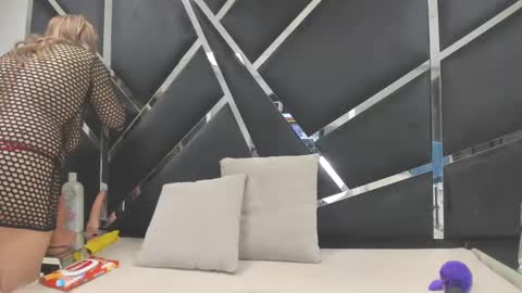 adara online show from 01-25-25, 02:58