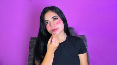 Snapshot of adara_johnson_ chatting on 12-29-24, 11:40 Adara Johnson online show from 12-29-24, 11:40