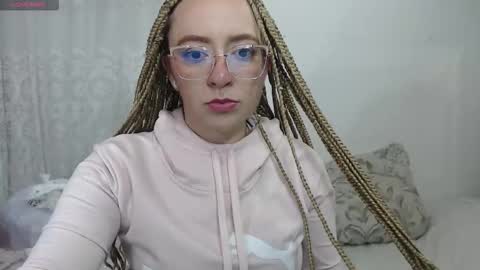 Snapshot of adaraah_ chatting on 12-15-25, 11:53 adaraah online show from 12-15-25, 11:53