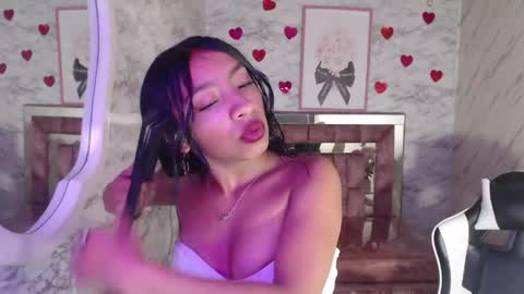 Snapshot of adarasuri_v chatting on 05-22-26, 03:13 Hi Stream 1000pm to 600am online show from 05-22-26, 03:13