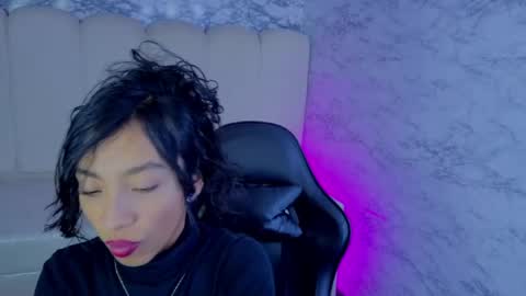 Snapshot of adarasuri_v chatting on 06-05-26, 03:13 Hi Stream 1000pm to 600am online show from 06-05-26, 03:13