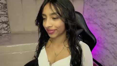 Snapshot of adarasuri_v chatting on 06-12-26, 02:54 Hi Stream 1000pm to 600am online show from 06-12-26, 02:54