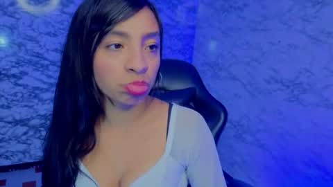 Snapshot of adarasuri_v chatting on 06-19-26, 03:00 Hi Stream 1000pm to 600am online show from 06-19-26, 03:00