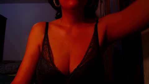 amy        online show from 10-02-25, 08:49