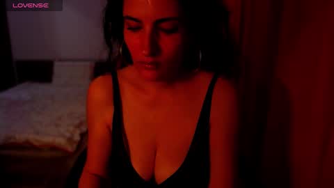 Snapshot of addicted2uts chatting on 02-02-26, 12:20 amy online show from 02-02-26, 12:20