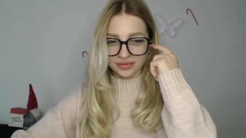 Snapshot of addie_collins chatting on 01-06-25, 12:13 Kristina online show from 01-06-25, 12:13