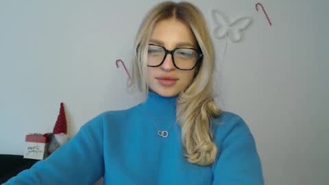 Snapshot of addie_collins chatting on 01-10-25, 12:15 Kristina online show from 01-10-25, 12:15