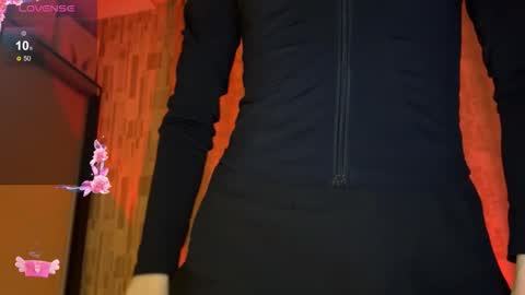 Snapshot of adel_evans chatting on 02-16-26, 12:07 Adele online show from 02-16-26, 12:07