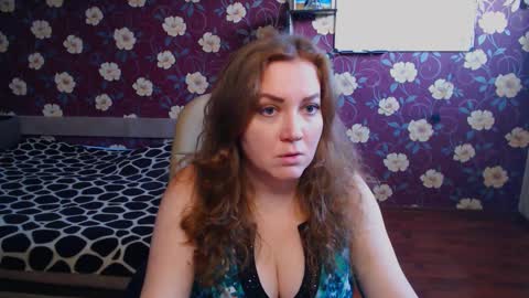 Snapshot of adel_redhead_ chatting on 03-01-25, 01:40 Adel online show from 03-01-25, 01:40