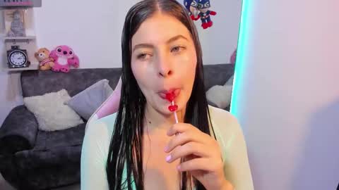 Snapshot of adela_parker chatting on 10-25-25, 08:14 Adela Parker online show from 10-25-25, 08:14