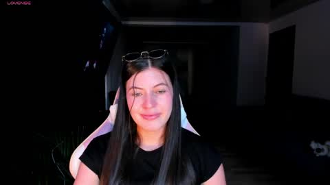 Adela Parker  online show from 04-28-26, 07:52