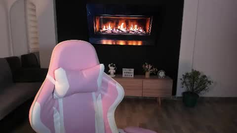 Snapshot of adela_parker chatting on 07-25-26, 11:46 Adela Parker online show from 07-25-26, 11:46